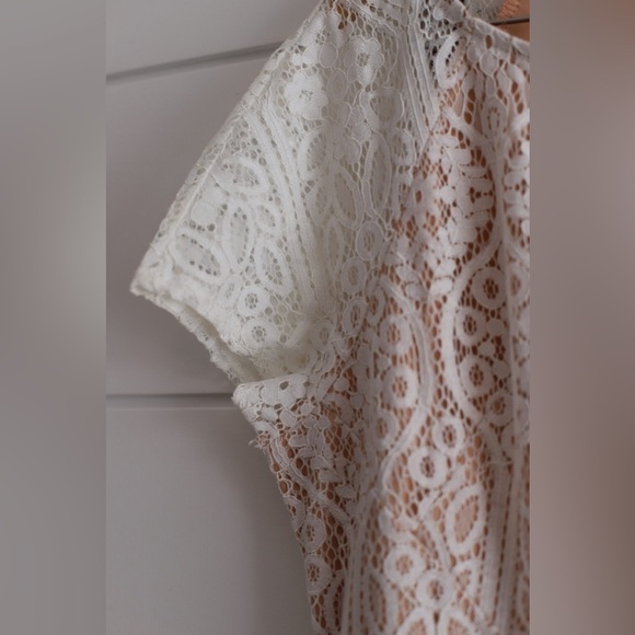 White Lace Short Sleeve High/Low-Special Occasion Dress by “Wildfire”-Size Small - Picture 4 of 14
